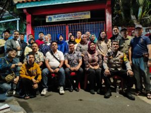 Sapa Warga, Bhabinkamtibmas Dan Lurah Kartini Di Lingkungan RW. 002