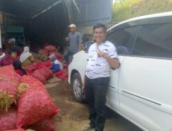 Pengusaha Dermawan kemiri Dan Bawang Asal Paninggahan, Dedi Caniago (Ramay Katik Arek), Ringankan Beban Ekonomi Warga