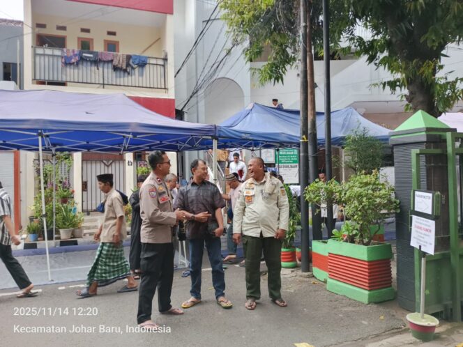 
					Bhabinkamtibmas Laksanakan Solat Jumat Keliling di Masjid Shulhul Majaami Kampung Rawa