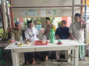 Polri Hadir di Tengah Warga, Sholat Jumat di Masjid Al-Istiqomah Galur Jadi Momentum Kekompakan