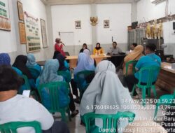Cegah DBD, Bhabinkamtibmas Aiptu Baktiar Pemberantasan Sarang Nyamuk di RW 02 Galur