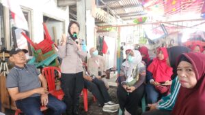 Polwan Jaga Jakarta Berikan Edukasi Kesehatan dan KDRT di RW 013 Tanah Tinggi