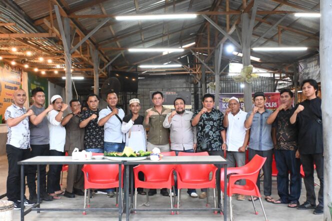 
					Polres Labusel Gelar Syukuran HUT Ke-80 Brimob Polri, Santuni Anak Yatim dan Fakir Miskin di Warkop Pinang Raja 2