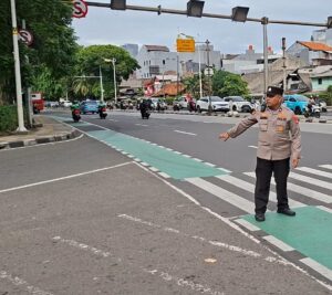 Patko 1011 Kawal Kelancaran Pagi di TL Biak, Kehadiran Polisi Disambut Warga