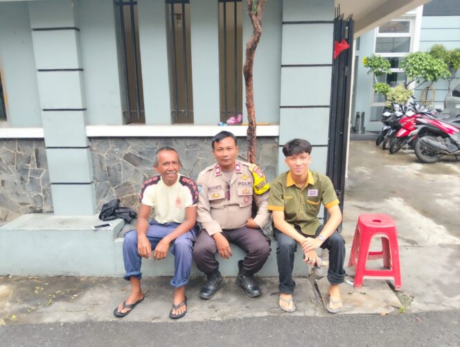 
					Patroli Humanis Bhabinkamtibmas Cideng untuk Jaga Rasa Aman Warga