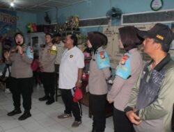 Polwan Jaga Jakarta Edukasi Warga Kebon Kosong soal KDRT dan Pelecehan Seksual Anak
