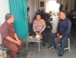 Ciptakan Rasa Aman, Bhabinkamtibmas Benhil Intensifkan Sambang Petugas Keamanan di Kantor Kospim