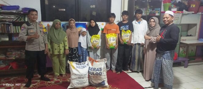 
					Sentuhan Kepedulian di Cikini, Polsek Metro Menteng Berbagi Untuk Anak Yatim