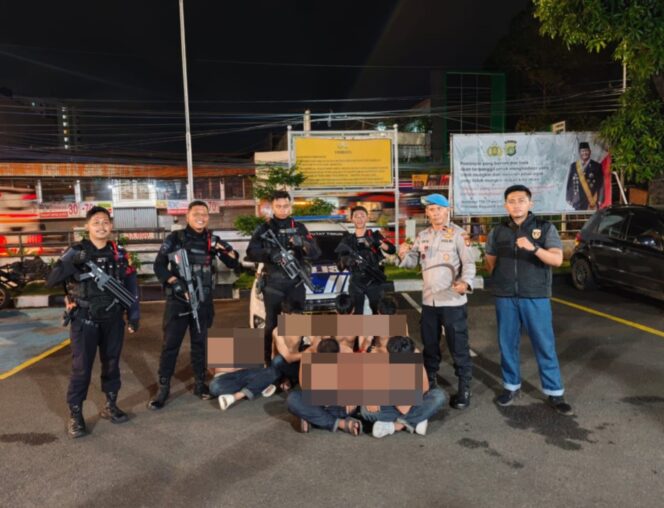 
					Brimob Metro Jaya Berhasil Mengamankan Enam Pemuda yang Hendak Tawuran di Ciputat Timur