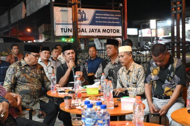 
					KAPOLRES LABUHANBATU SELATAN GELAR “NGOPI KAMTIBMAS” BERSAMA MASYARAKAT TORGAMBA, BANGUN KOMUNIKASI TERBUKA UNTUK CIPTAKAN WILKUM YANG AMAN