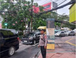 Patko 1013 Atur Lalu Lintas di TL Pecenongan, Arus Ramai Lancar dan Aman