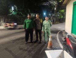 Bhabinkamtibmas Petojo Utara Sambangi Satkamling, Ingatkan Warga Jaga Keamanan Lingkungan