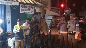 Patroli Tiga Pilar Menteng Amankan Menteng Tenggulun Di Malam Hari