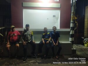 Sambang Pos Kamling RW 01, Bhabinkamtibmas Galur Ajak Warga Tingkatkan Keamanan Lingkungan