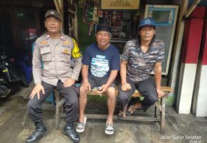 Jaga Ketertiban Lingkungan, Polisi dan Warga RW 01 Galur Bersinergi