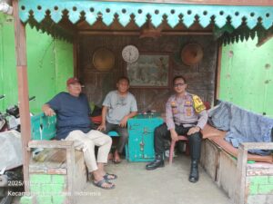 Cooling System dan Sambang Door to Door, Bhabinkamtibmas Kampung Rawa Bangun Sinergi Masyarakat