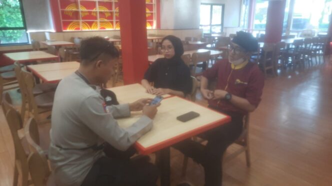 
					Polsek Metro Gambir Lakukan Problem Solving Keributan Warga di Golden Lamian Petojo Selatan