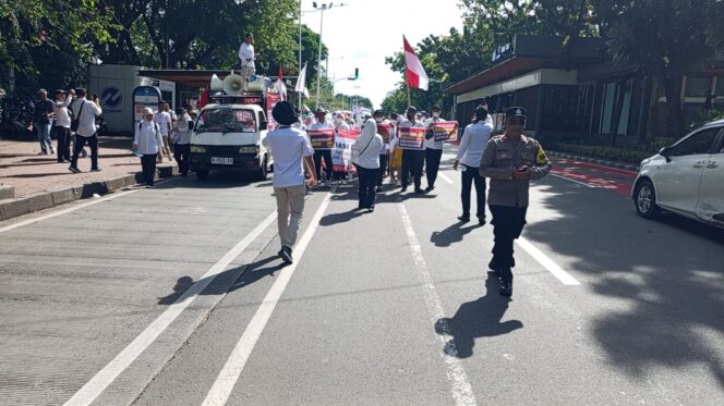 
					Bhabinkamtibmas Duri Pulo Lakukan Pengamanan Unras di Area IRTI, Situasi Berjalan Kondusif
