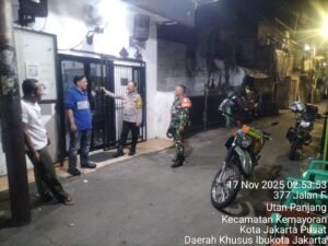 Bhabinkamtibmas Utan Panjang Turun ke Lapangan, Awasi Keamanan dan Aktivitas Warga Dini Hari