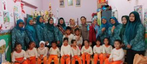 Polwan Jaga Jakarta Hadir di PAUD Mawar Kuning, Beri Edukasi Pencegahan Pelecehan Seksual dan Bullying