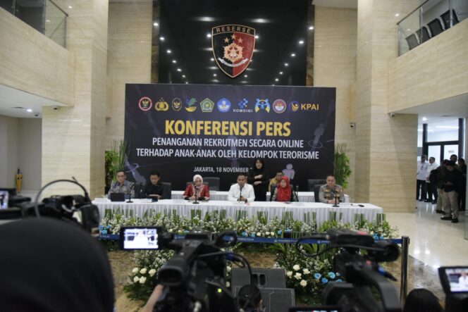 
					Polri Ungkap Modus Rekrutmen Anak oleh Kelompok Terorisme Melalui Dunia Digital, 110 Anak Terdampak di 26 Provinsi