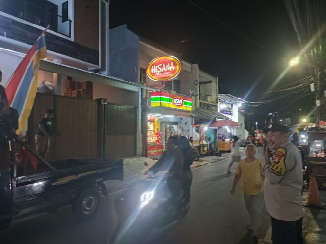 
					Polsek Johar Baru Tanggap, Atasi Kerumunan Warga yang Mengganggu Lalu Lintas di Tanah Tinggi