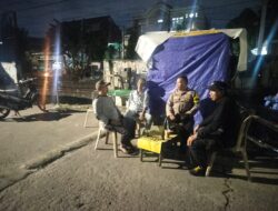 Bhabinkamtibmas Duri Pulo Sambangi Satkamling, Warga Kompak Jaga Keamanan Lingkungan