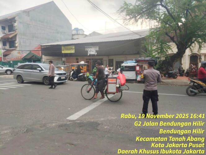 
					Polri Pastikan Lalu Lintas Tetap Lancar di Bendungan Hilir pada Puncak Mobilitas