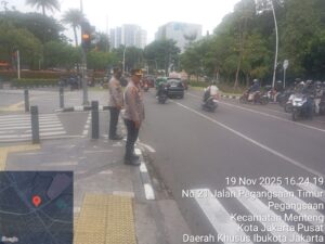 Wakapolsek Metro Menteng Terjun ke Lapangan, Atur Lalin Padat Sore di Megaria
