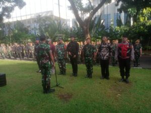 TNI – Polri Amankan Kegiatan Ibu Wapres RI pada Pembukaan Bazaar Amal ke-56 WIC di JCC Senayan