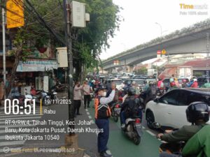 Plotting Pagi di TL Galur, Polsek Johar Baru dan Dishub Tingkatkan Kelancaran Lalu Lintas
