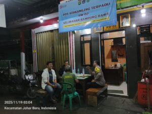 Bhabinkamtibmas Kampung Rawa Patroli dan Sambang Pos Siskamling RW 02