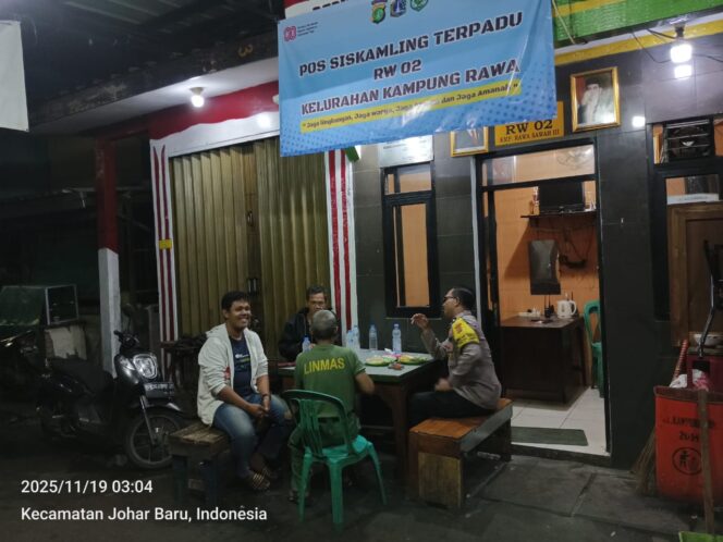
					Bhabinkamtibmas Kampung Rawa Patroli dan Sambang Pos Siskamling RW 02