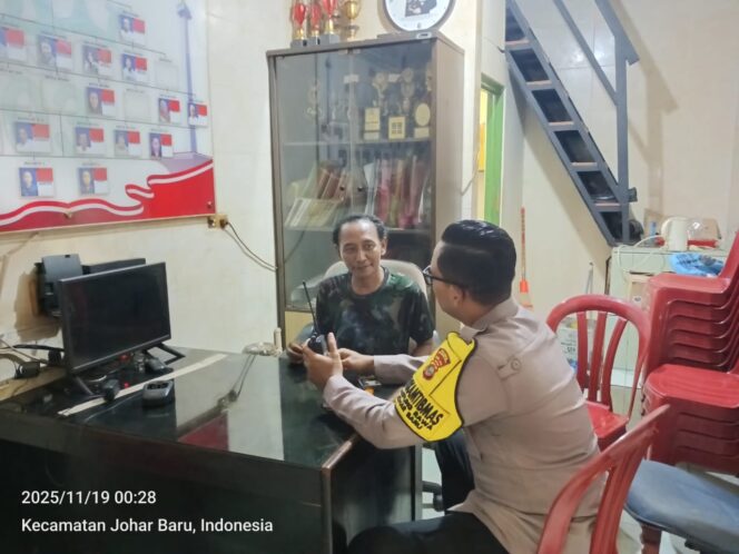 
					Sambang Pos Kamling RW 03, Bhabinkamtibmas Perkuat Kamtibmas Lingkungan