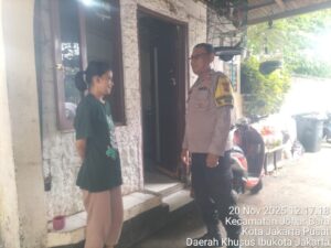 Kunjungan Bhabinkamtibmas Johar Baru ke Korban Kejahatan di RT 13/RW 11