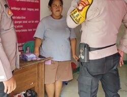 Patroli Jalan Kaki Polsek Johar Baru Tingkatkan Keamanan di Wilayah Tanah Tinggi