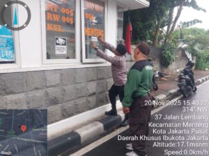 Personil Samapta Menteng Sosialisasikan Barcode Sahabat Patroli Untuk Perkuat Layanan Kamtibmas