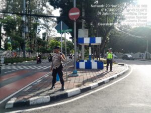 Pengaturan Lalu Lintas Pagi di Kawasan Medan Merdeka Timur Berjalan Lancar