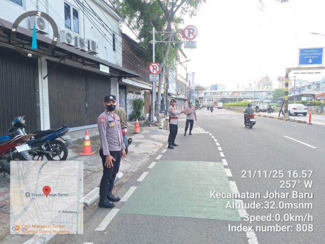 
					Gatur Lalin Sore Hari di Underpass Tanah Tinggi, Polsek Johar Baru Antisipasi Kemacetan dan Tindak Kejahatan Jalanan