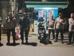 Patroli Kolaborasi Tiga Pilar Menteng Perkuat Keamanan Malam di Jalan Garut Rw 07 Menteng