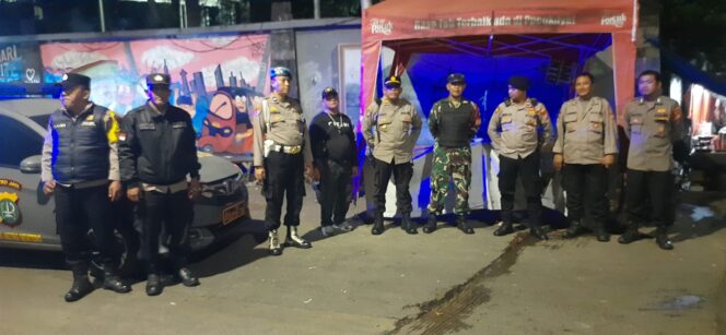 
					Menteng Siaga Malam, Patroli Tiga Pilar Amankan Perbatasan Kwitang Kalipasir