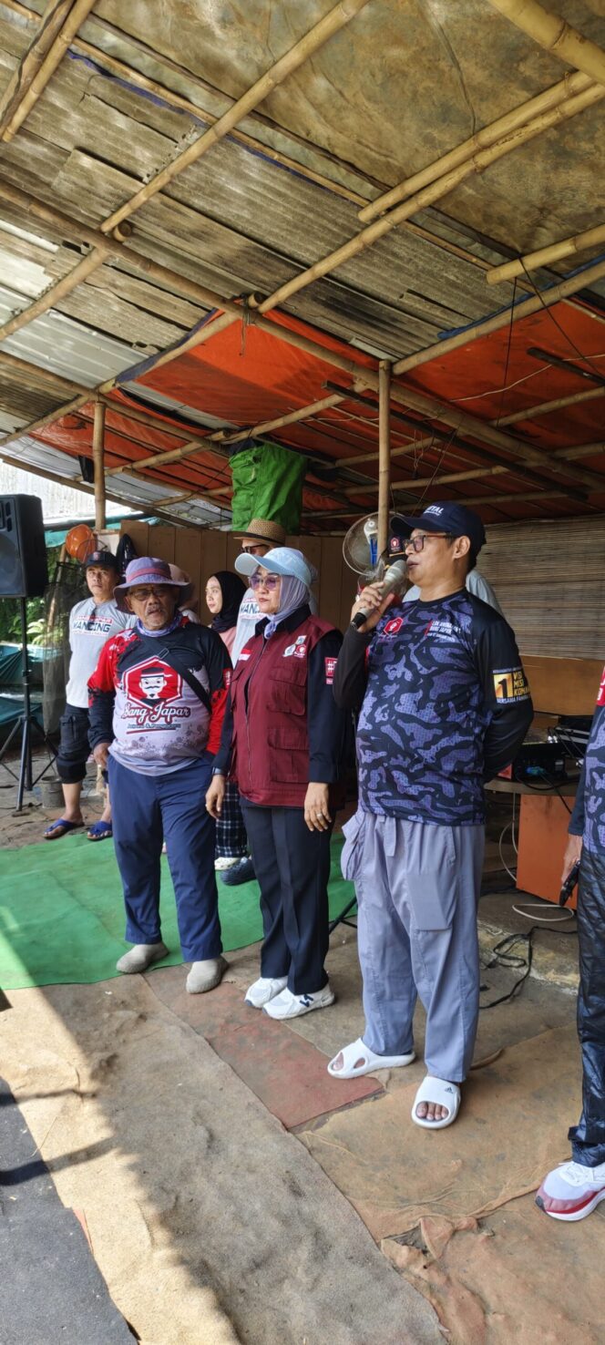 
					Piala Bergilir Fahira Idris diperebutkan dalam Gelar Perlombaan Mancing Bang Japar di Hari Pahlawan