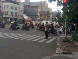 Pengaturan Lalu Lintas di TL Pecenongan, Patko 1013 Pastikan Mobilitas Pagi Berjalan Tertib