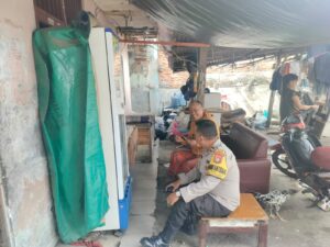 Bhabinkamtibmas Duri Pulo Perkuat Cooling System dan Patroli Dialogis di RT 11/012