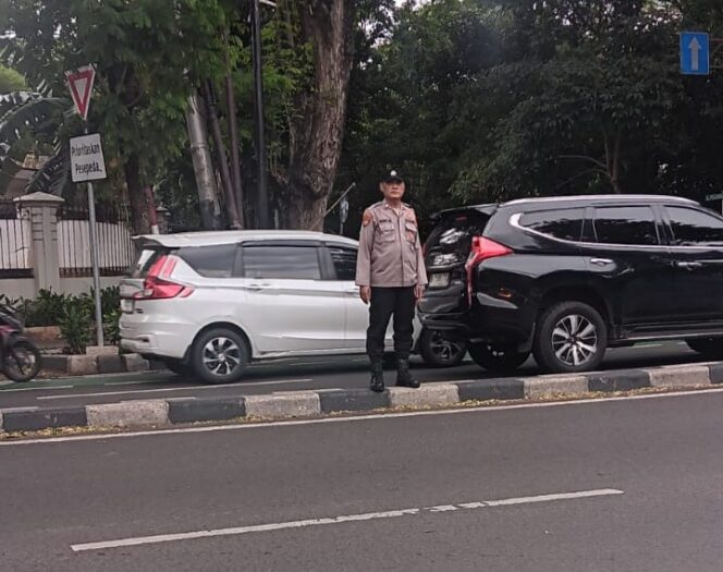
					Polsek Metro Menteng Gerak Cepat Tindaklanjuti Laporan Warga Soal Tawuran dan Lawan Arus di Diponegoro