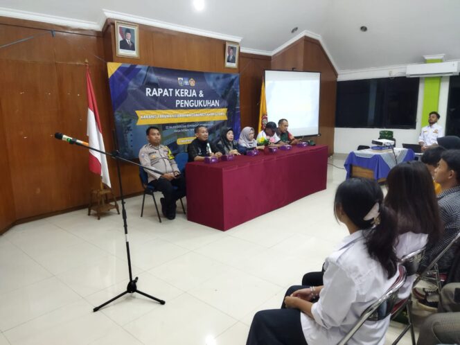 
					Polri Tekankan Tertib Organisasi & Cegah Kenakalan Remaja di Pengukuhan Karang Taruna GSU