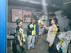 Polisi Monitor Siskamling di Kemayoran, Warga Diimbau Perkuat Pengawasan Lingkungan