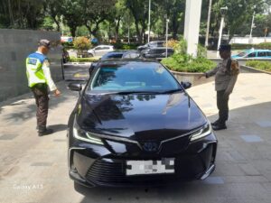 Bhabinkamtibmas Gambir Beri Pembinaan Satpam BSI Tower untuk Perkuat Keamanan Lingkungan Perkantoran