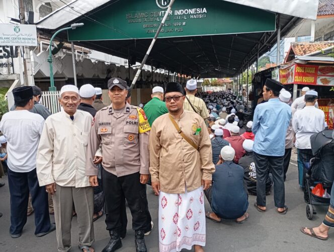 
					Bhabinkamtibmas Kwitang Amankan Pengajian Rutin Majelis Taklim Habib Ali Al Habsyi