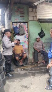 Bhabinkamtibmas Duri Pulo Sambangi Tokoh Masyarakat, Perkuat Sinergi Keamanan Wilayah